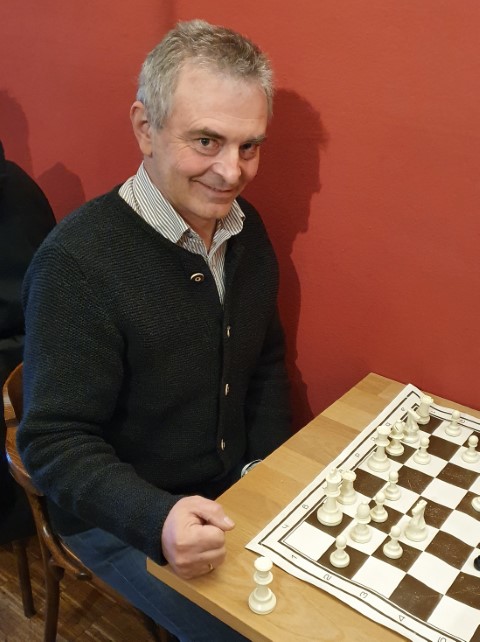 Hans Theiß siegte mit unorthodoxer Spielweise.
